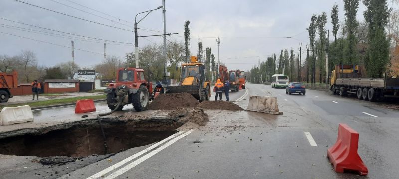 В Воронеже специалисты «РВК-Воронеж» приступили к замене аварийного водовода