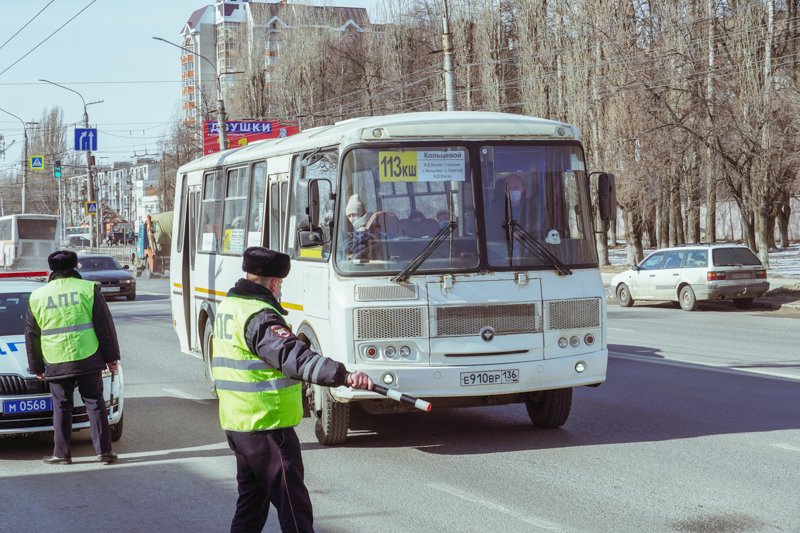 В Воронеже под протокол ГАИ за нарушения попал 201 водитель маршрутного автобуса