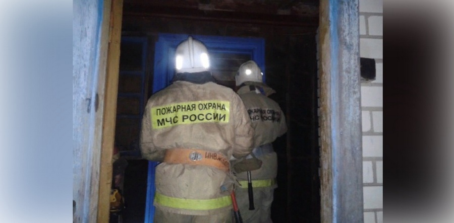В Воронежской области двое мужчин и женщина пострадали на пожаре