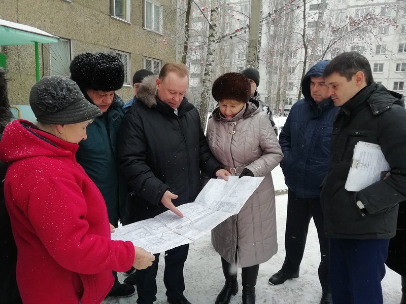В Коминтерновском районе обсудили вопросы благоустройства дворовых территорий