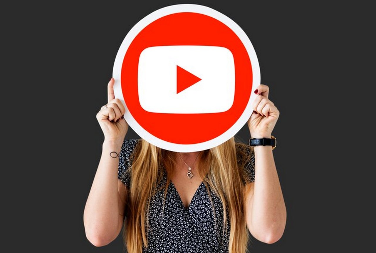 Уведомления о замедлении скорости работы YouTube стали получать воронежцы
