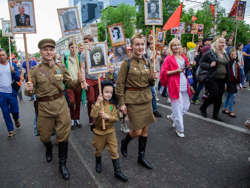 Фото гитлера в бессмертном полку