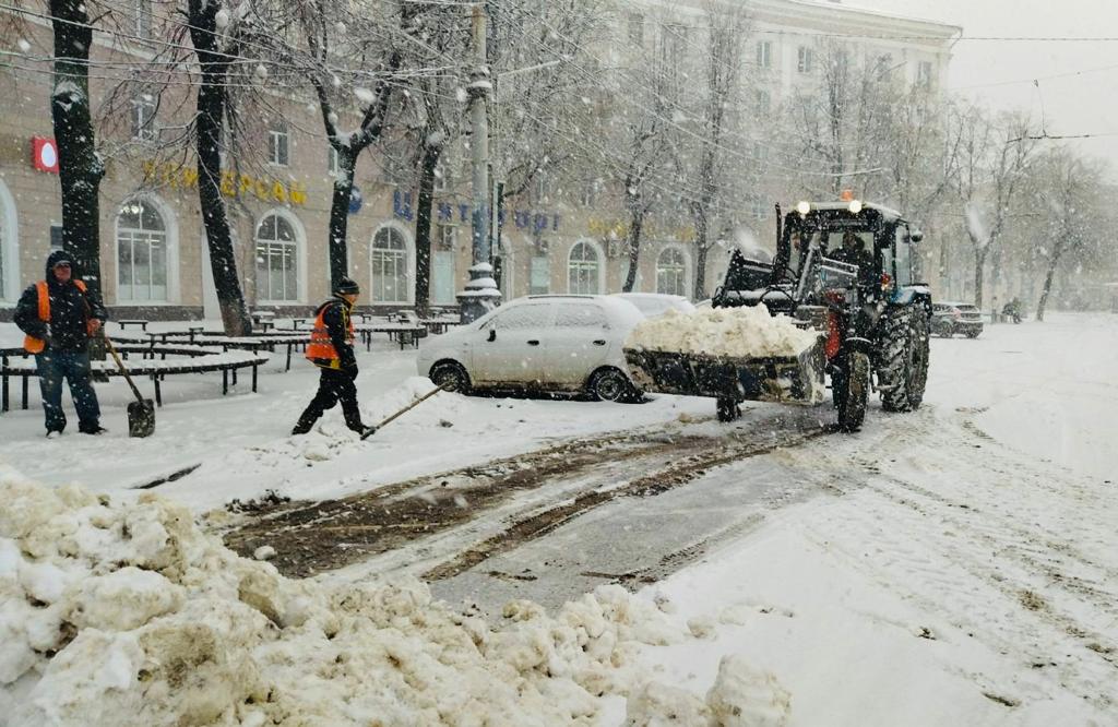 В начале февраля прошли сильные снегопады части. Сильный снегопад. Январь снегопад. Снегопад в Воронеже. Снегопад вчера.