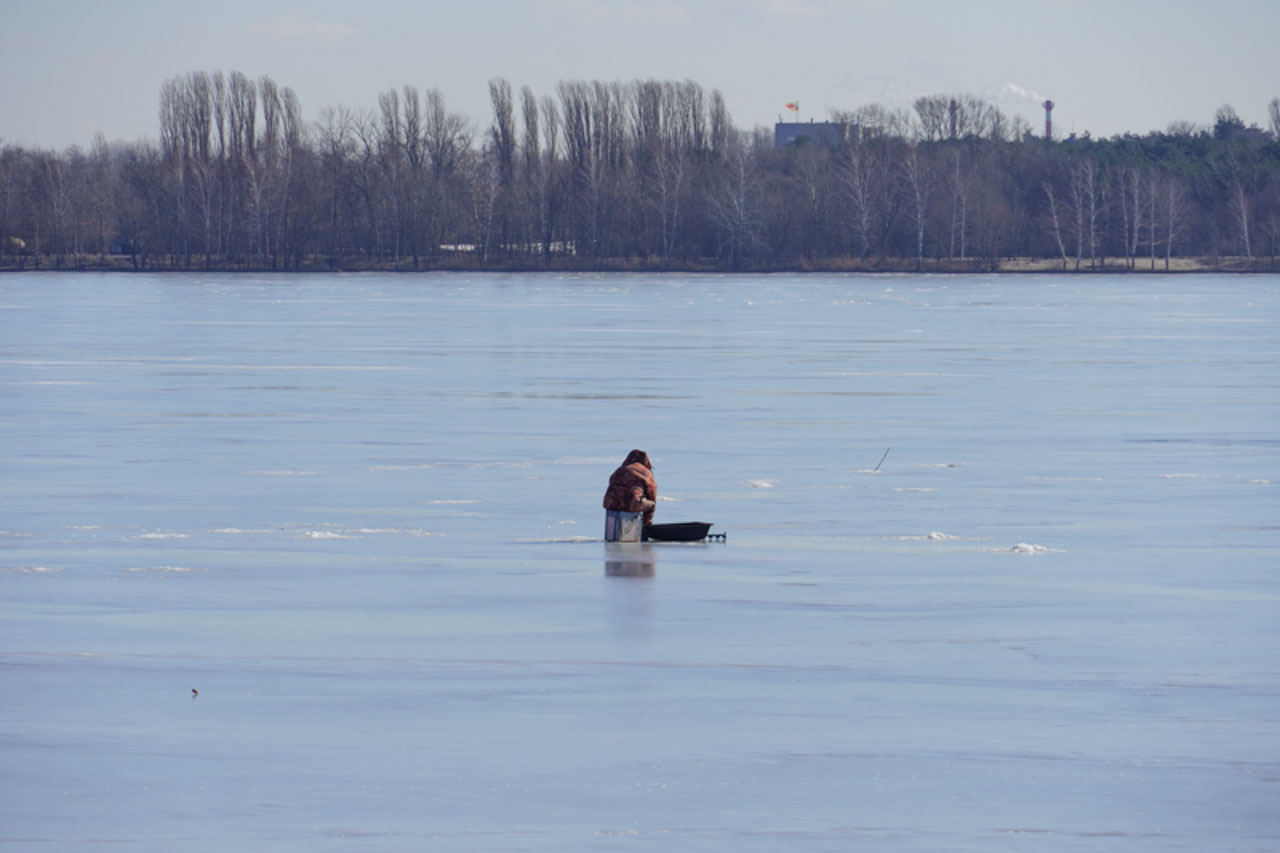 Воронежские спасатели предупредили о тонком льде на водоёмах