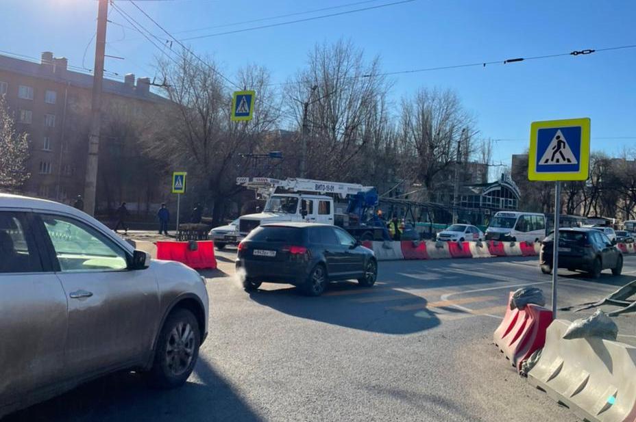 В Воронеже возле мехзавода открыли наземный пешеходный переход