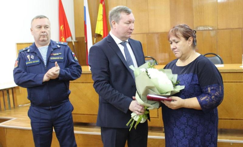 Посмертно орденом Мужества наградили моряка из воронежского села