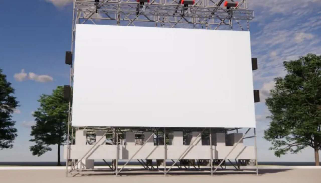 В Воронеже установили огромный экран для футбольных трансляций