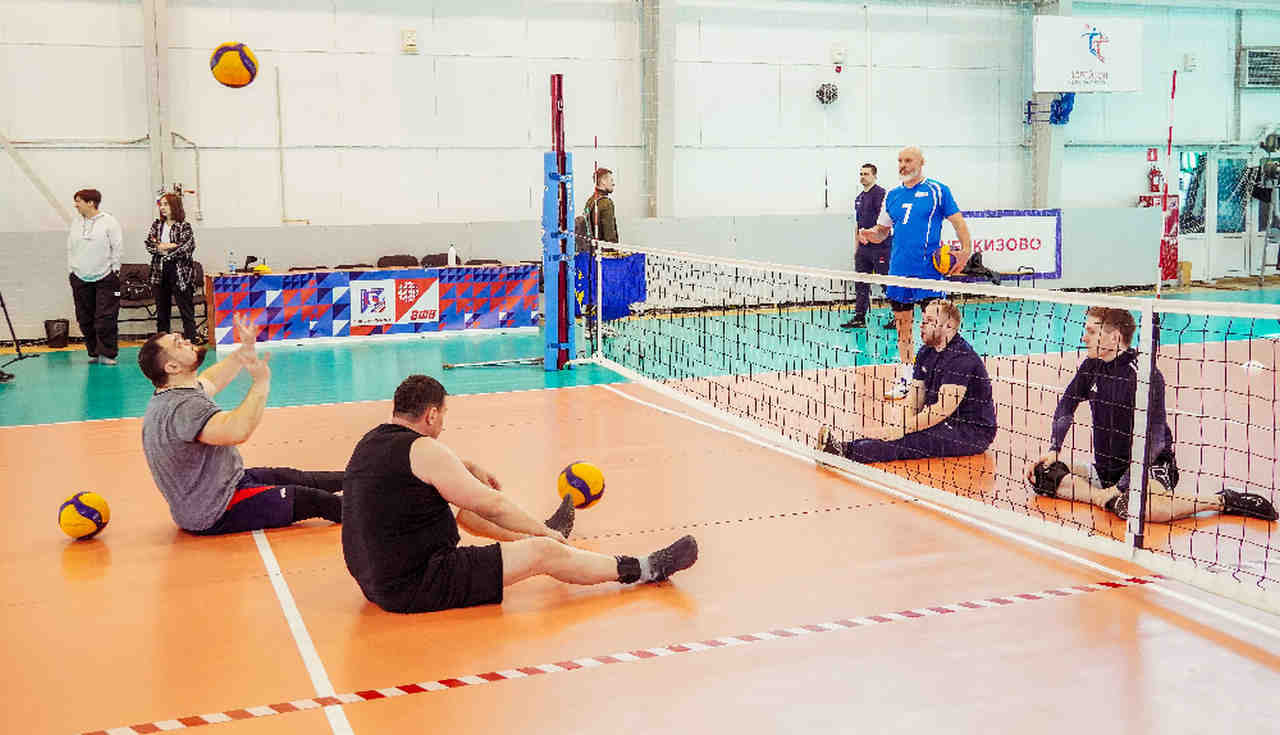 Для воронежских ветеранов СВО создали команду по волейболу сидя