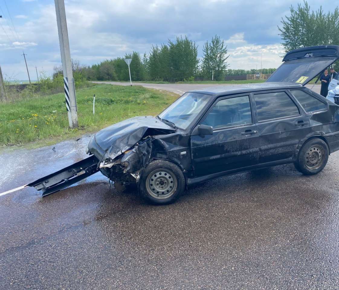 Под Воронежем в аварии телесные повреждения получил 17-летний водитель
