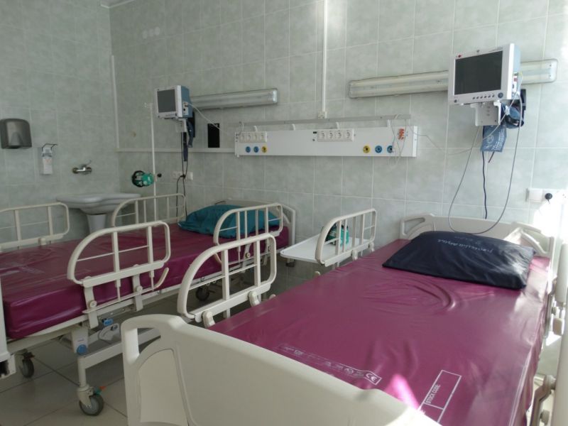В Воронежской облбольнице в четыре раза сократили число коек для пациентов с коронавирусом