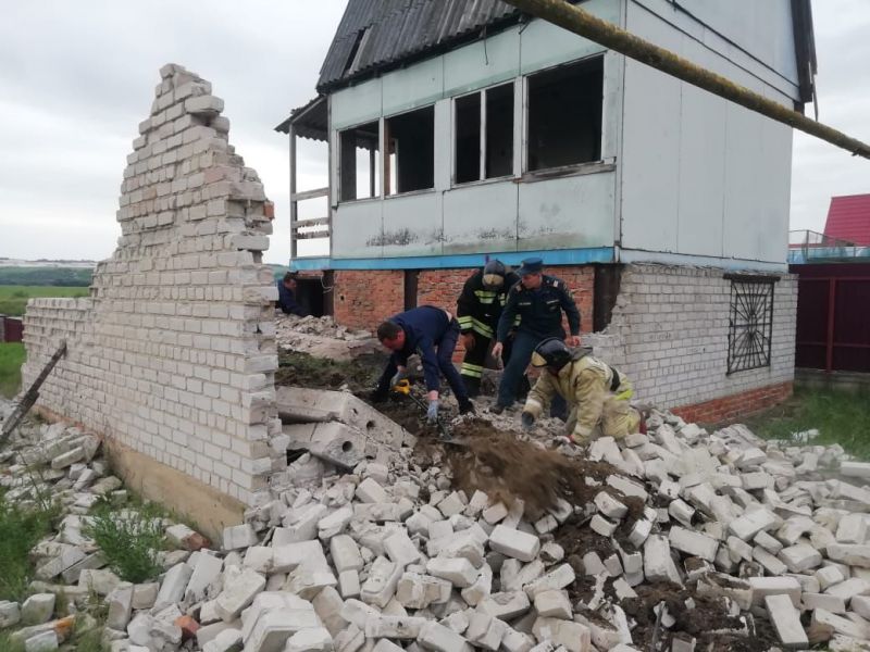 Трое мальчишек погибли в Воронежской области при обрушении плиты перекрытия в недостроенном доме