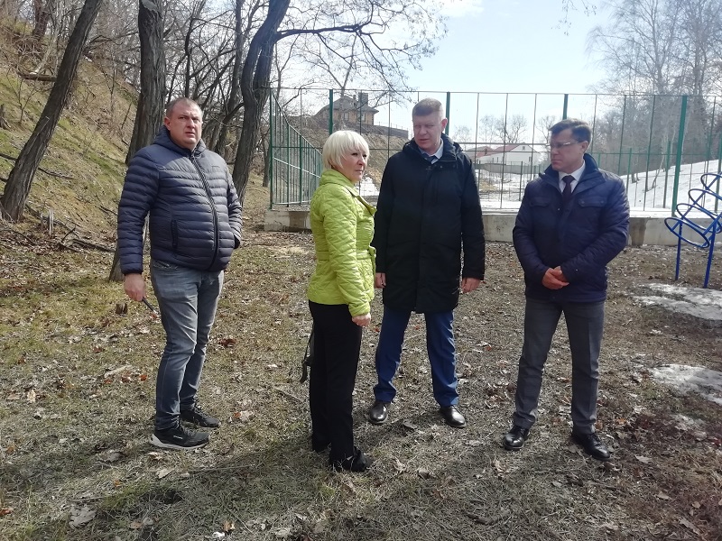 В Коминтерновском районе продолжается благоустройство общественных пространств