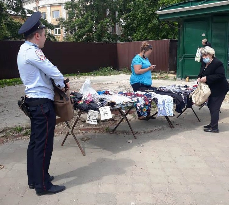  В Ленинском районе усиливают меры безопасности в сфере потребительского рынка