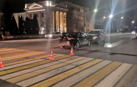 Водитель «Вольво» устроил в Воронеже ДТП с двумя пострадавшими