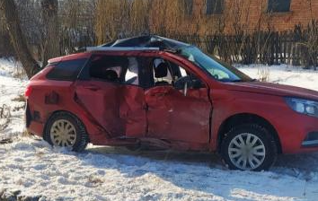 В Воронежской области лихач влетел под грузовик