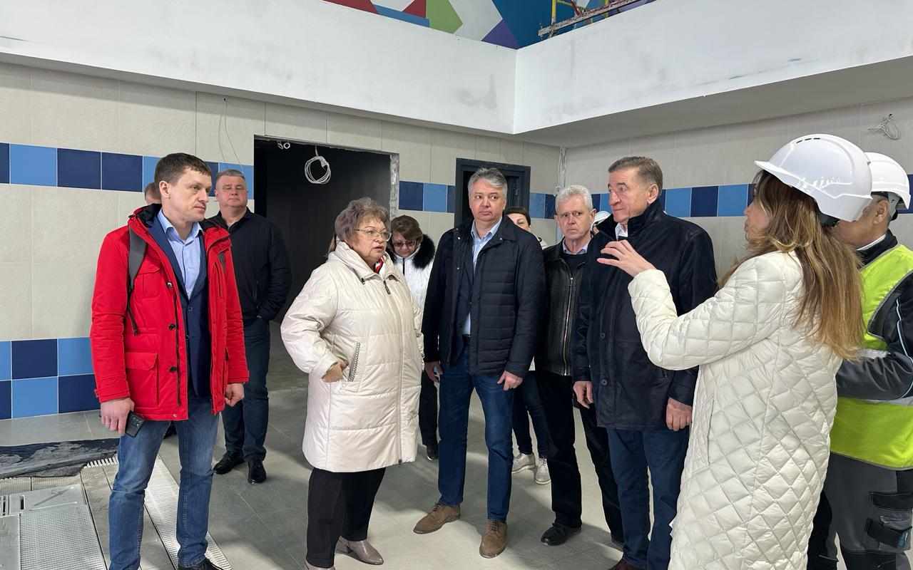 Сергей Лукин проинспектировал строительство Федерального детского реабилитационного центра в Евпатории