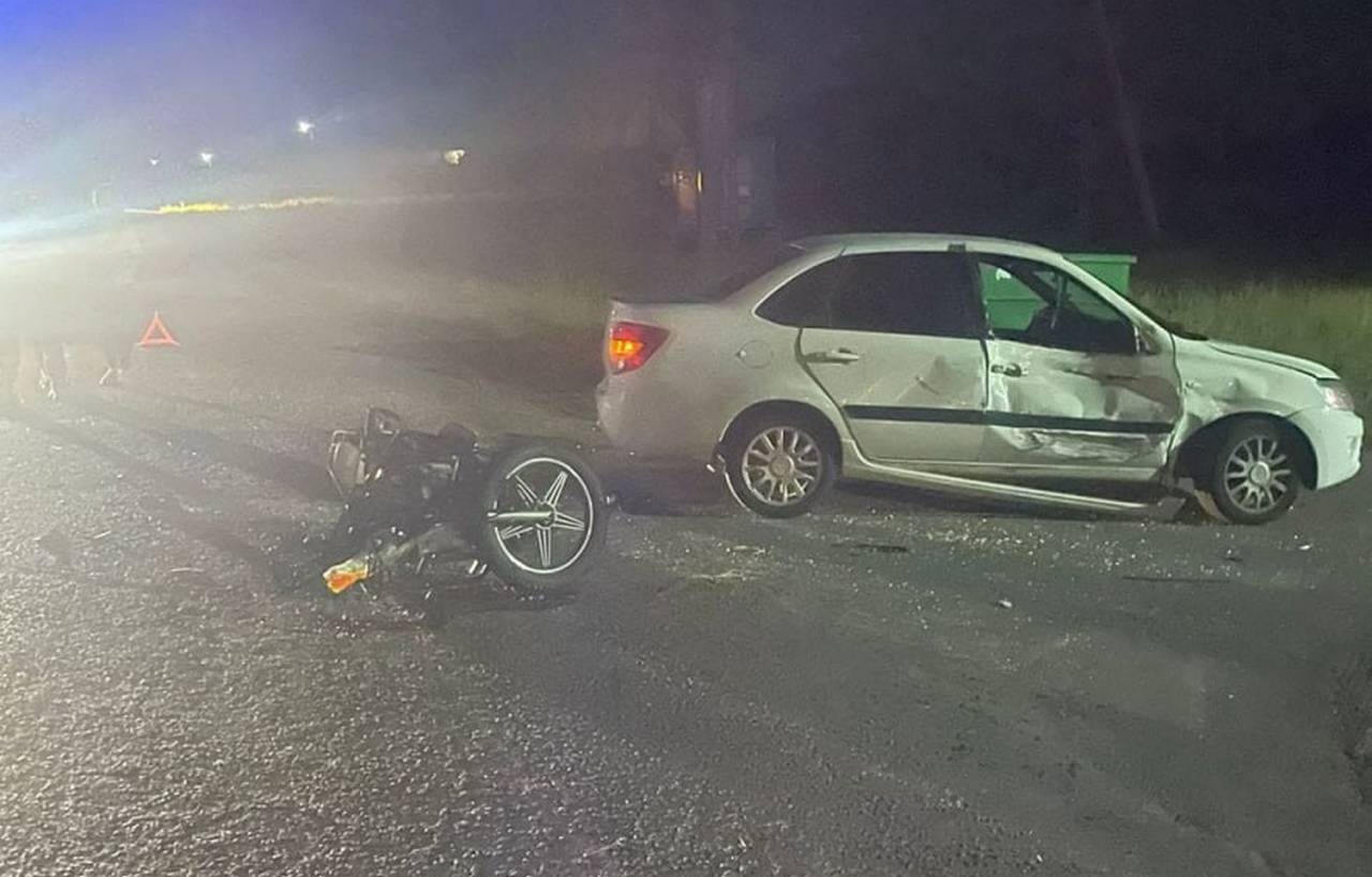 В аварии в Воронежской области пострадали 16-летний мотоциклист и его 14-летняя пассажирка
