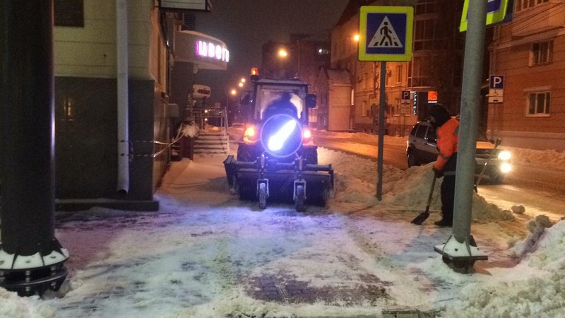 Воронеж ночью чистили от снега 268 единиц техники (ФОТО)