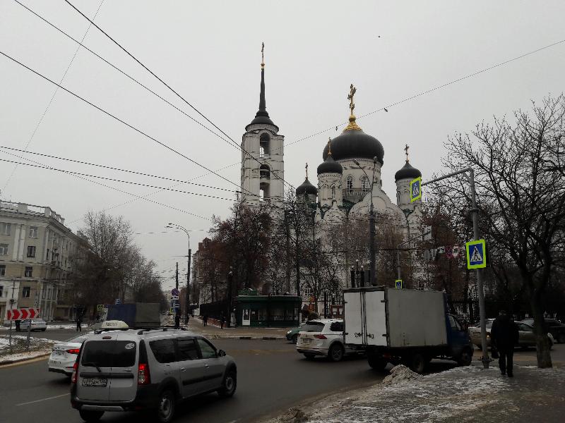 В Воронеже запретят парковку возле Благовещенского собора на сутки