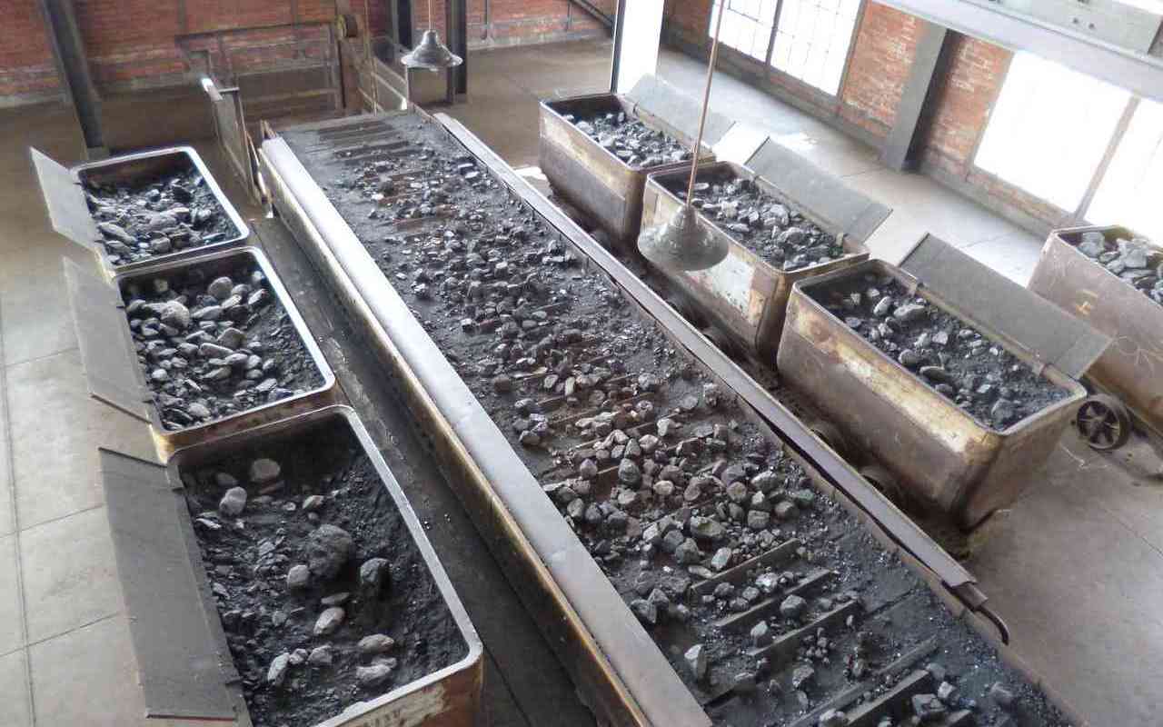 Досрочно прекращена лицензия на добычу никеля в Воронежской области