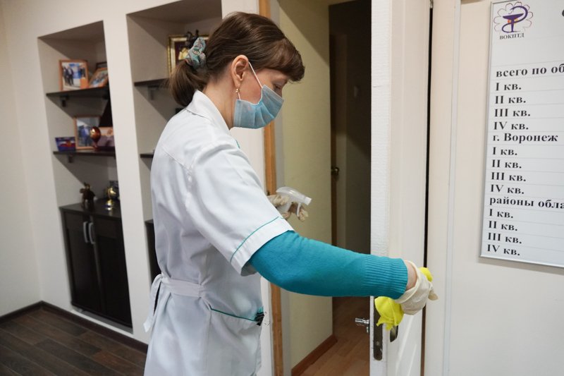 Уже свыше 1,6 тыс. случаев COVID-19 выявили в Воронежской области за сутки