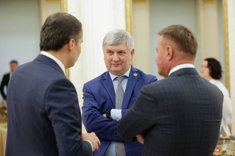 Воронежский губернатор назвал достаточными для безопасности силы и средства в регионе  