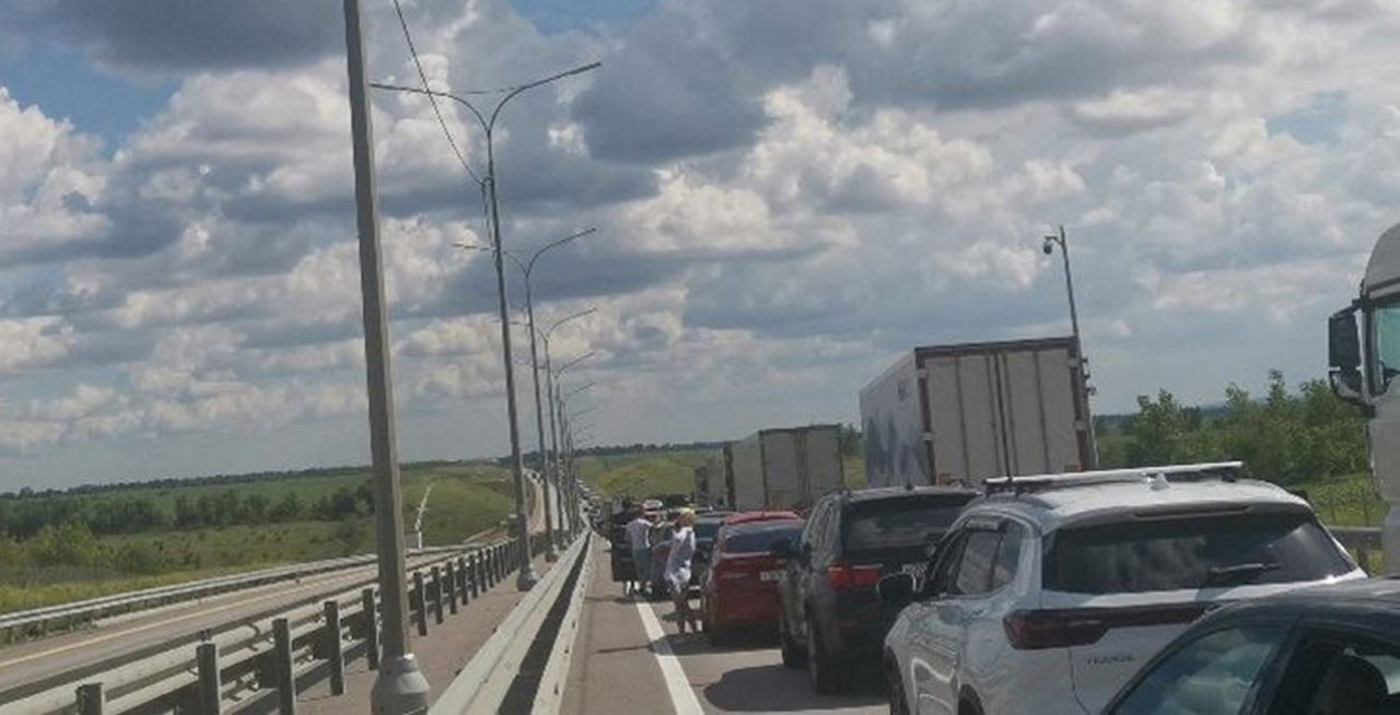 Из-за ДТП на трассе М-4 в Воронежской области образовалась пробка в 4 км