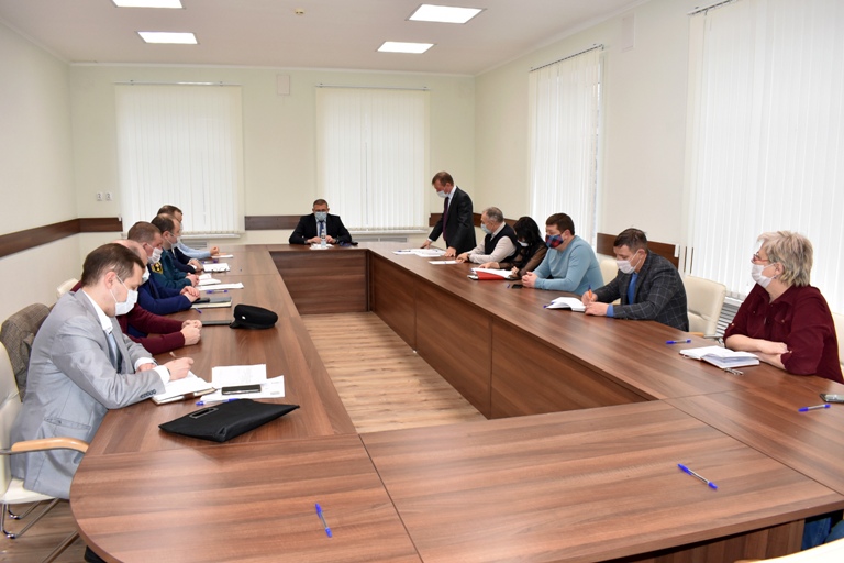 Глава Ленинского района Сергей Ситников провел заседание специальной комиссии