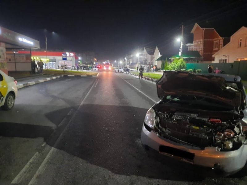 В столкновении двух иномарок в Нововоронеже пострадали 13-летний пассажир и водители