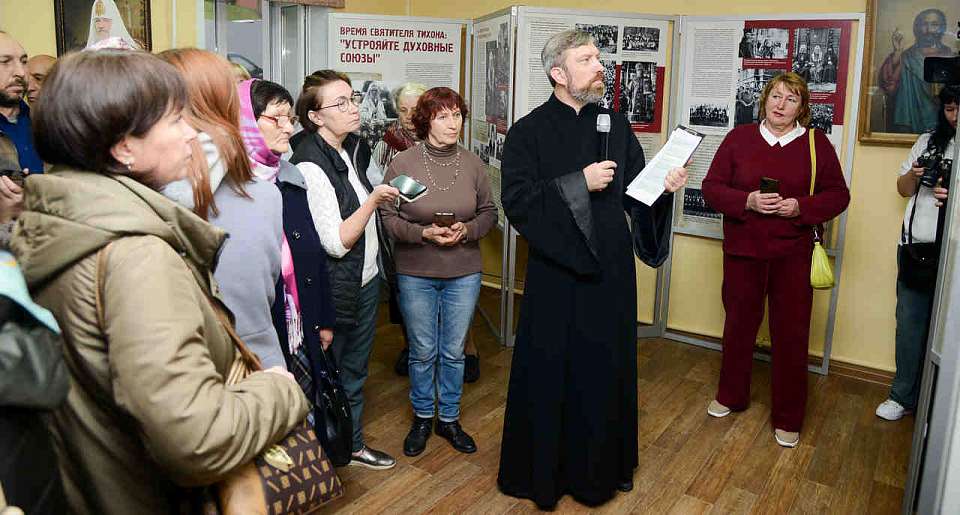 Открывшаяся в Воронеже выставка о святителе Тихоне «переедет» в Никитинскую библиотеку