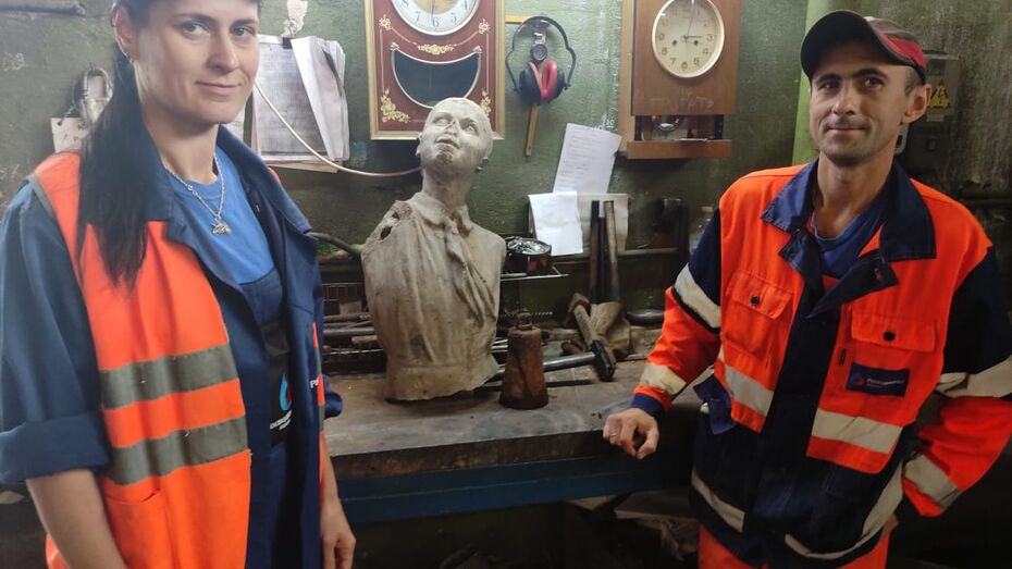 В Воронеже при прокладке труб нашли фрагмент довоенной скульптуры пионера