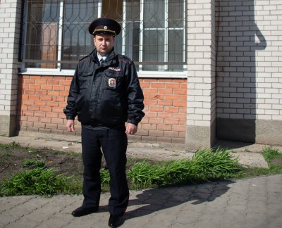 Полицейский спас старушку из квартиры в дыму и пару в Воронеже
