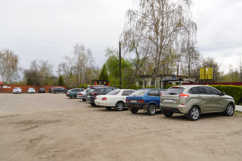 Воронежские полицейские напомнили о запрете парковок у городских кладбищ в праздники