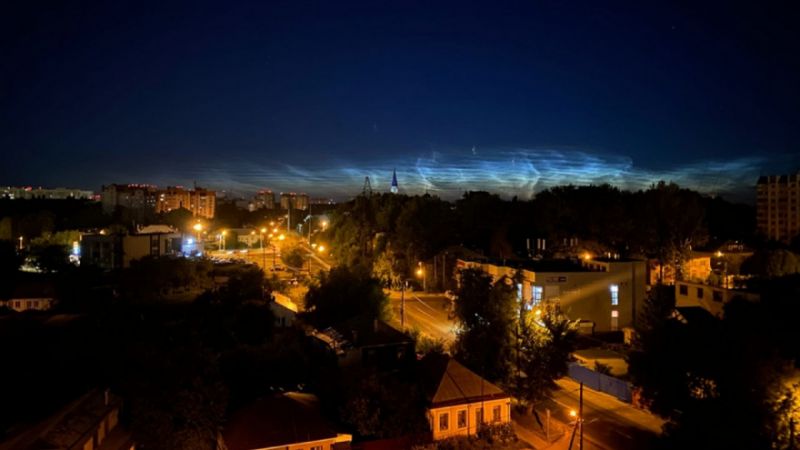 Воронежцы в соцсетях показали фотографии серебристых облаков