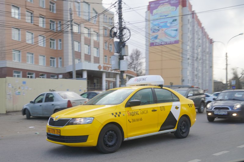 В Воронеже запустили проект бесплатных поездок на такси для ветеранов войны