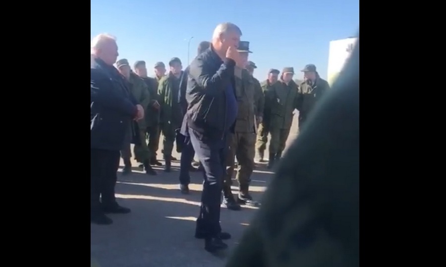 В Сети появилось видео встречи воронежского губернатора и мобилизованных военных