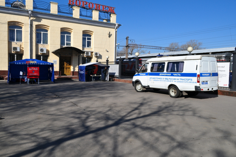 За остановку у вокзала «Воронеж-1» с водителей маршруток стали брать деньги