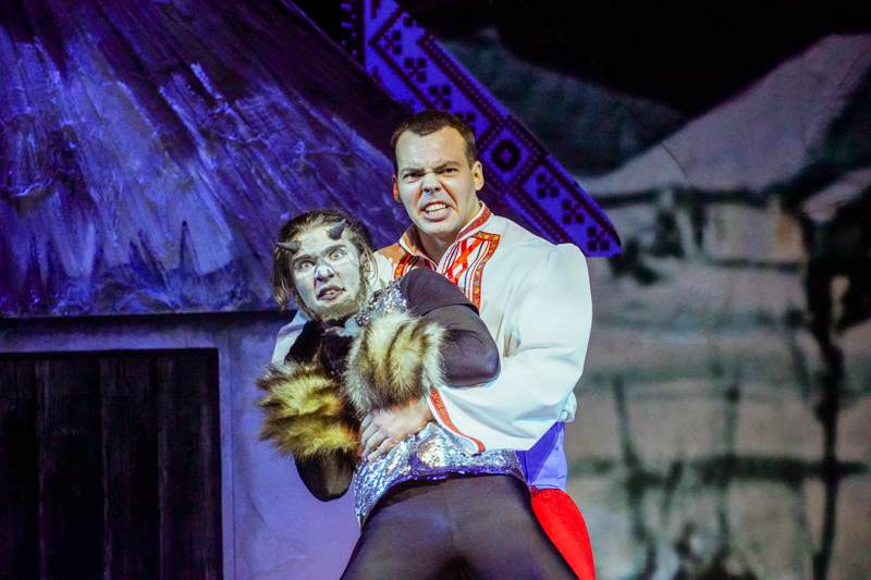 Спектакль-праздник с украинским колоритом: в воронежском драмтеатре играют премьеру по Гоголю