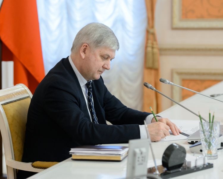 Воронежский губернатор оценил ситуацию в регионе на фоне событий на Украине