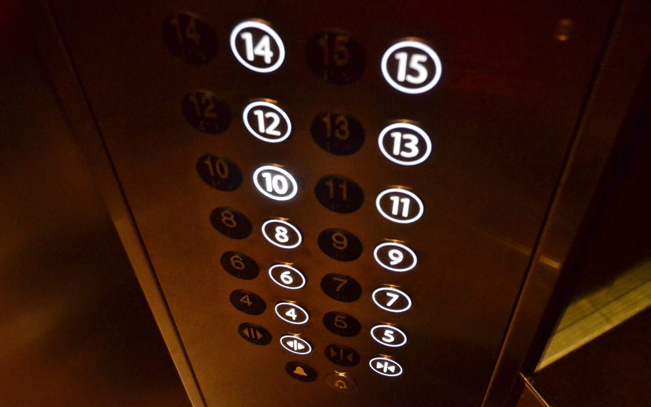 СК и прокуратура начали проверки по делу об упавшем лифте в воронежском ЖК