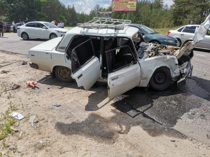 В столкновении двух раритетных автомобилей в Воронежской области погибла женщина