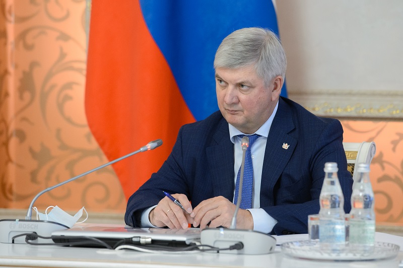 Воронежский губернатор считает, что 2022 год пройдёт под знаком отмены ковидных ограничений