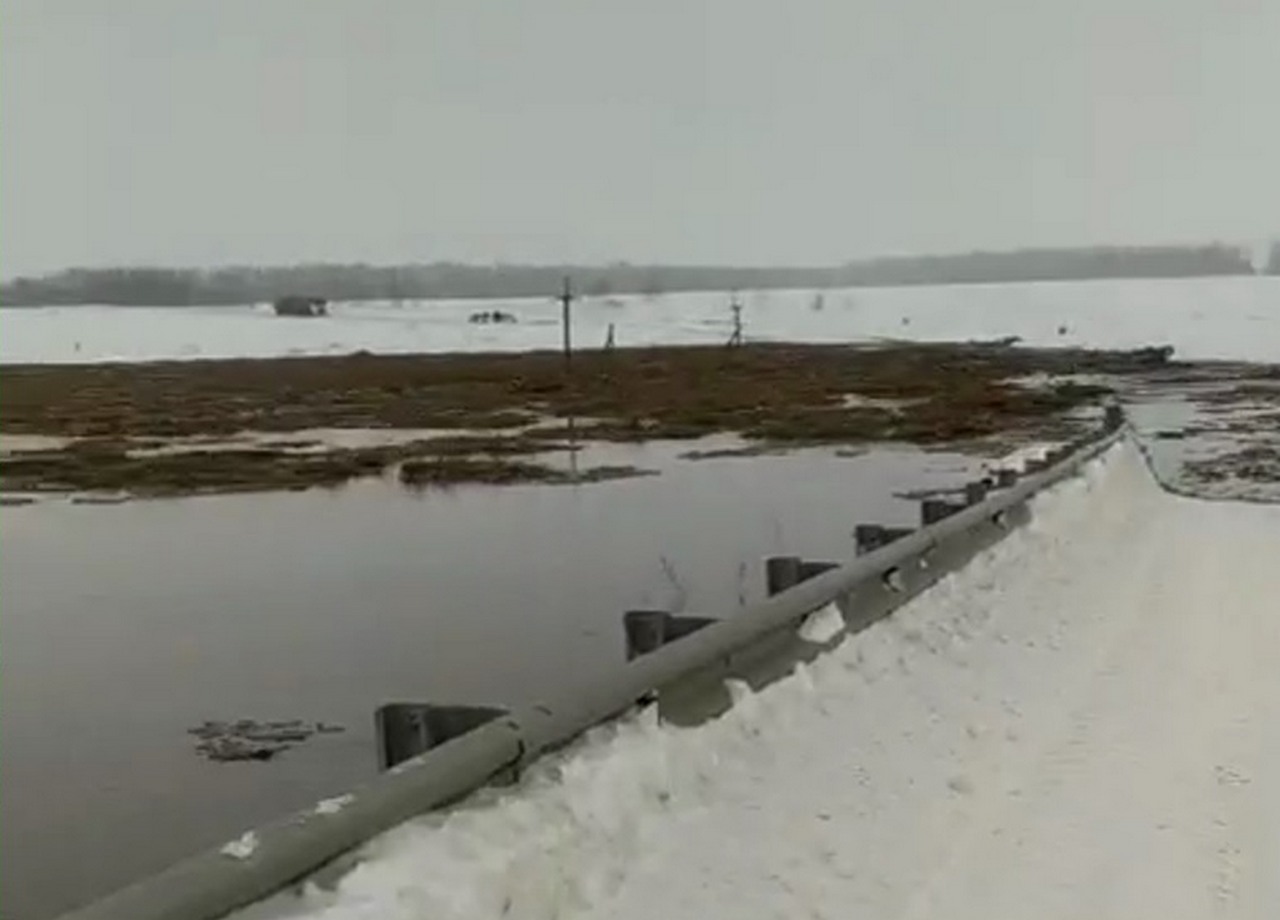 Публикуются пугающие видео с места прорыва плотины в Воронежской области |  Горком36 новости Воронеж