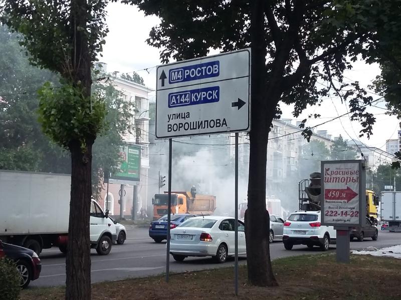 Вспыхнувший в центре Воронежа КамАЗ спровоцировал серьёзные пробки