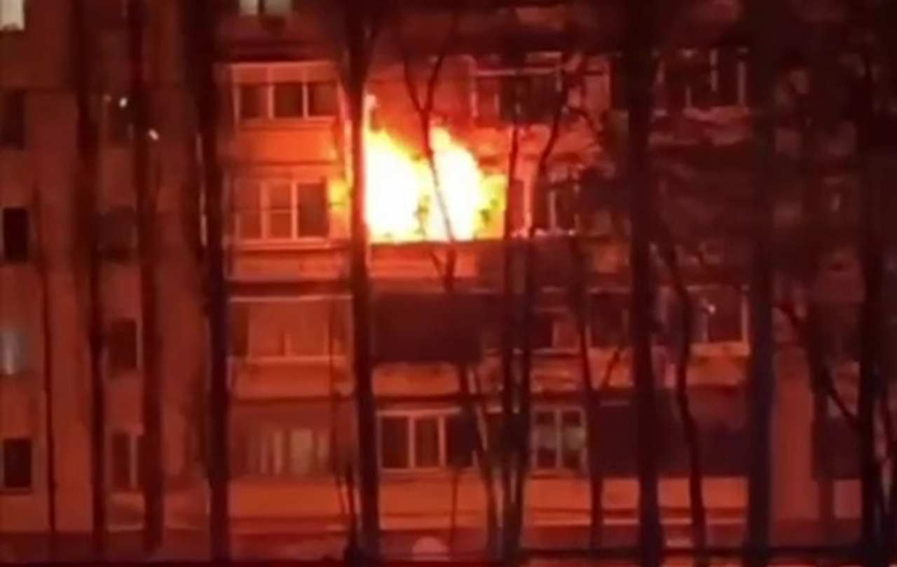На улице 60-й Армии в Воронеже ночью горела квартира