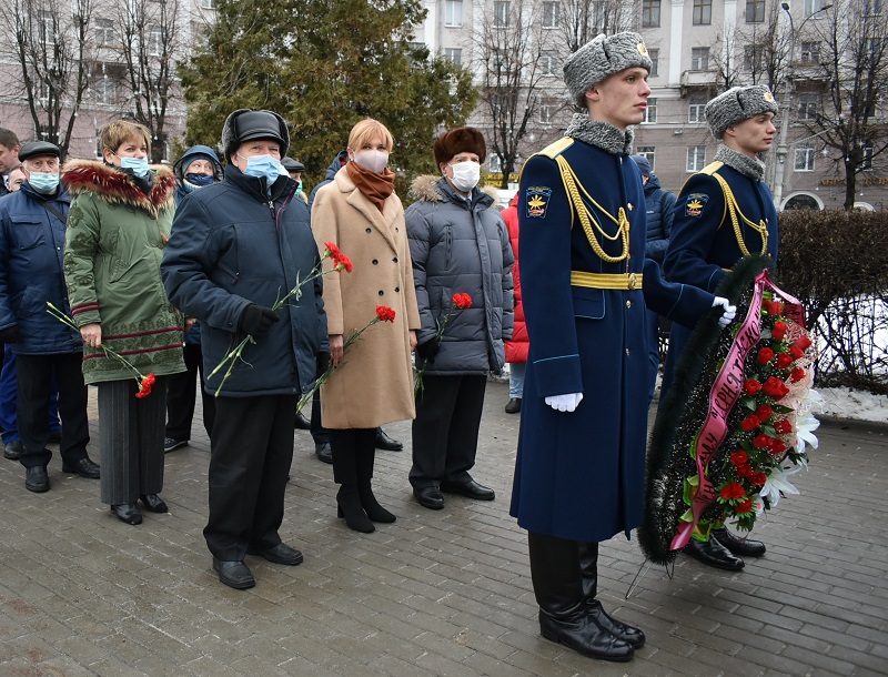 В Центральном районе почтили память погибших защитников Воронежа