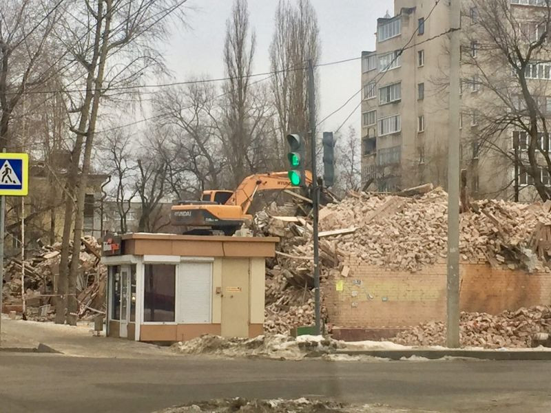 После пожаров расселённый в Воронеже дом был снесён