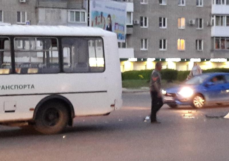 Автобус сбил старушку на пешеходном переходе в Воронеже