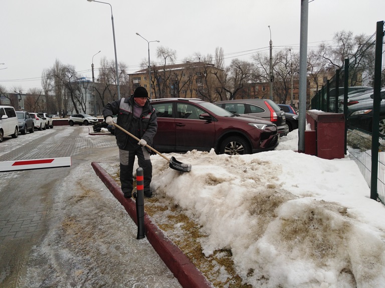 Бывший моряк Северного флота нашел себя в Воронеже в профессии техника по благоустройству