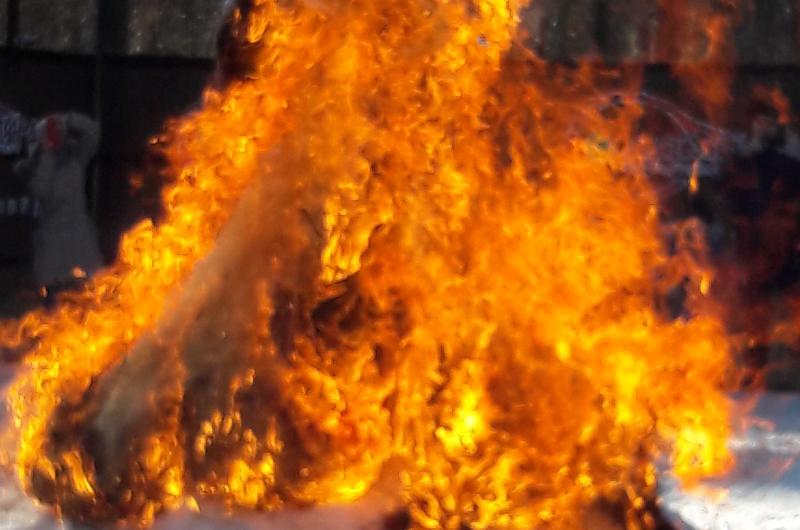 Ревнивый пенсионер сжёг сеновал соседки в Воронежской области